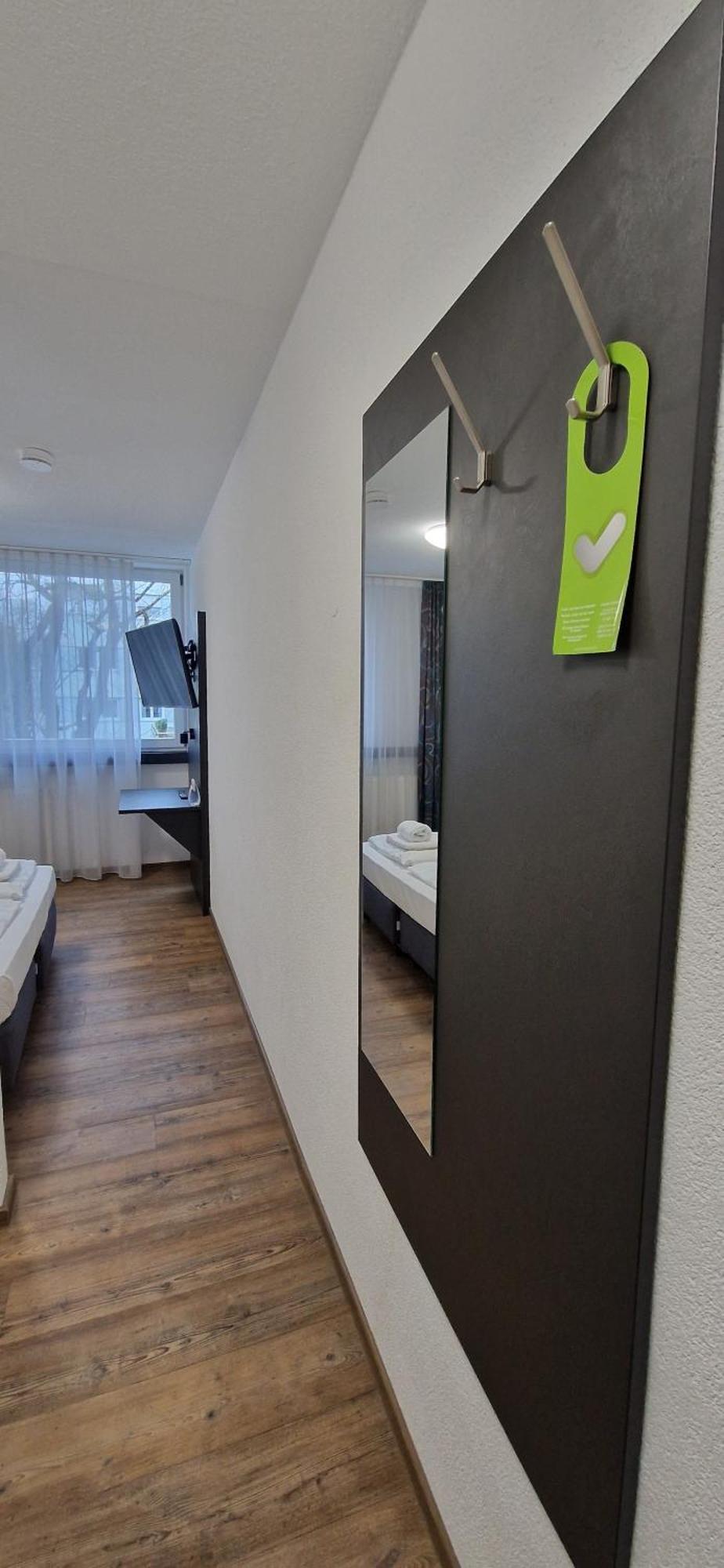 Melvi Hotel Göppingen מראה חיצוני תמונה