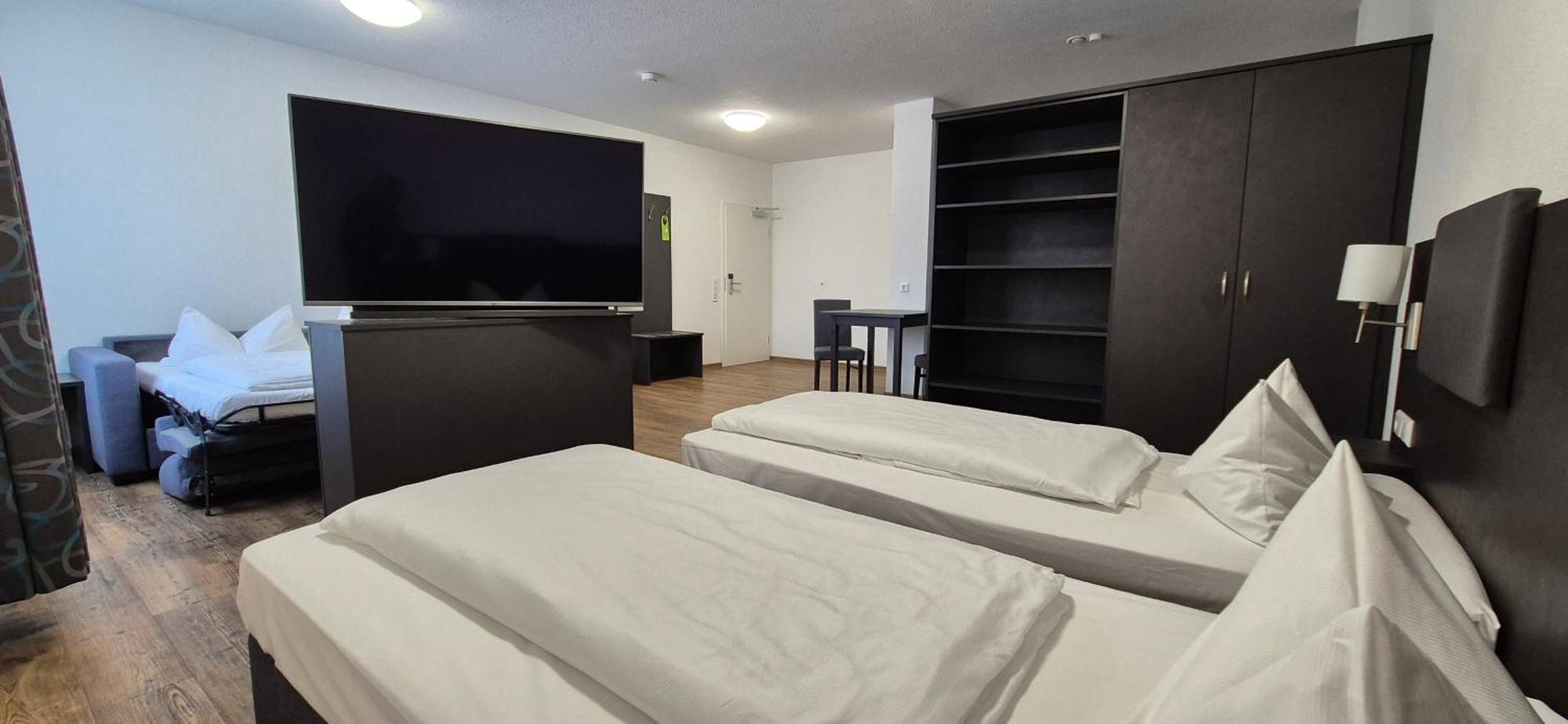 Melvi Hotel Göppingen מראה חיצוני תמונה