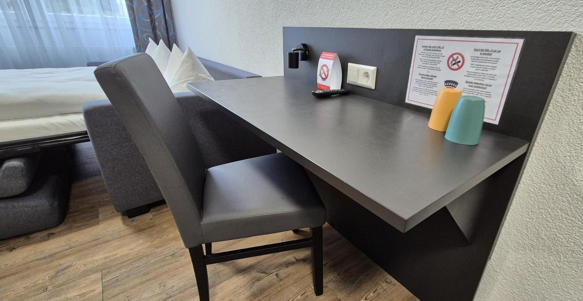 Melvi Hotel Göppingen מראה חיצוני תמונה