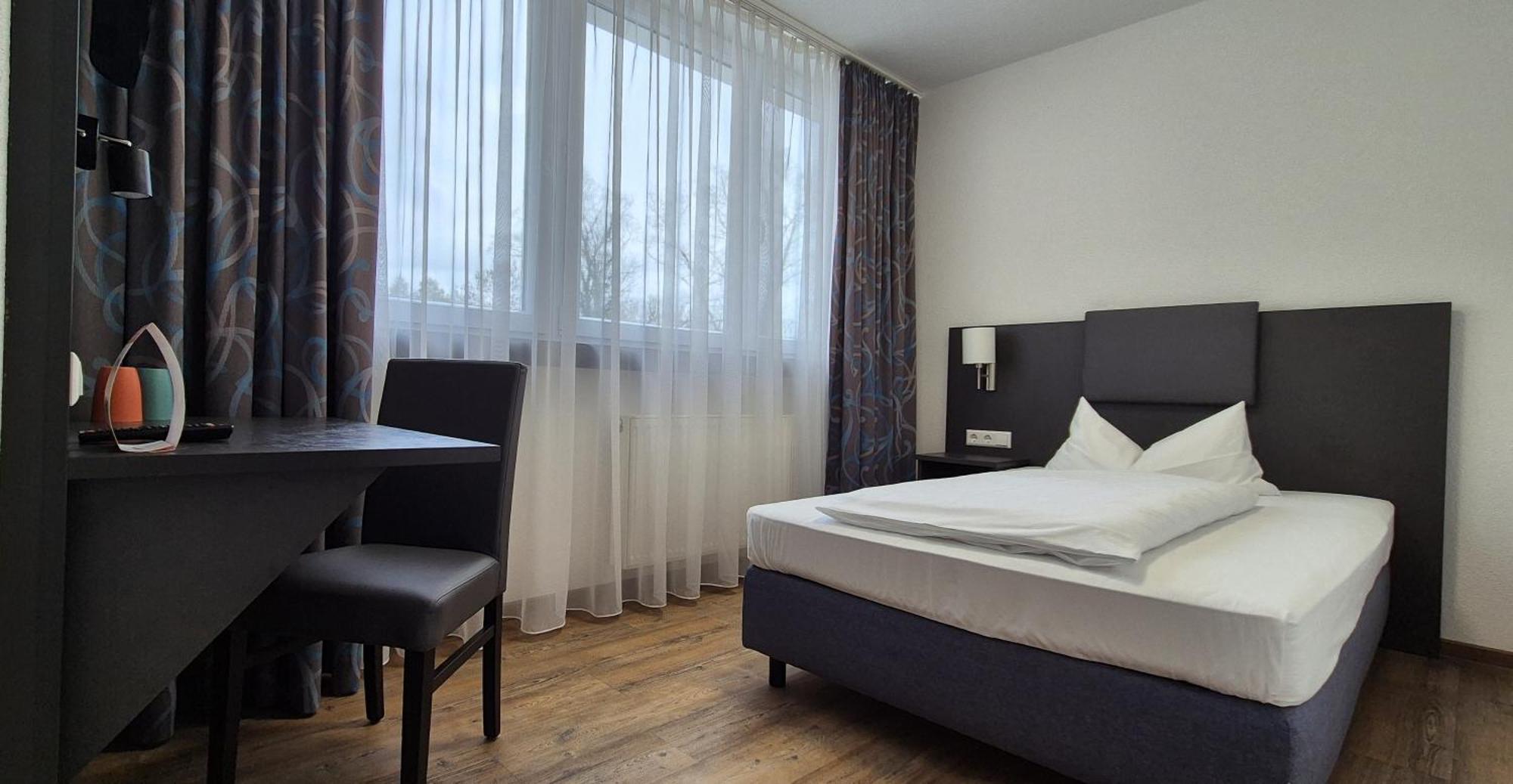 Melvi Hotel Göppingen מראה חיצוני תמונה