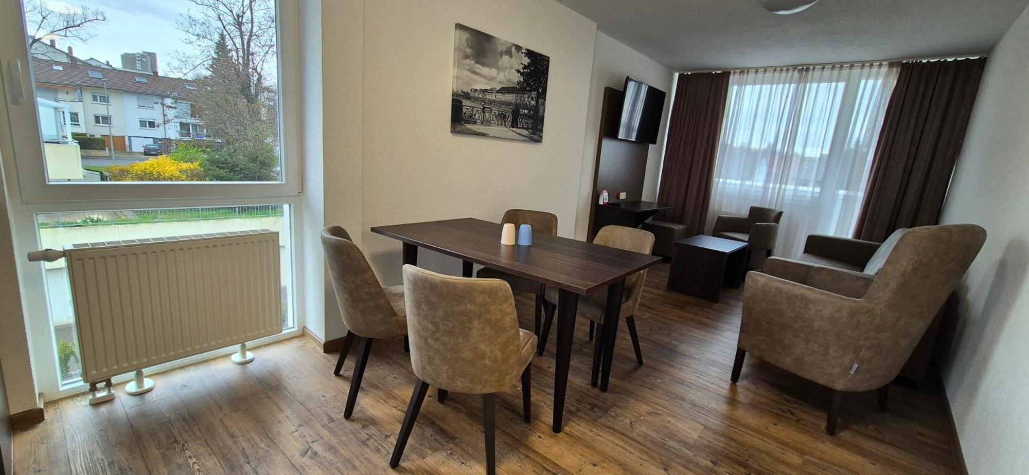Melvi Hotel Göppingen מראה חיצוני תמונה